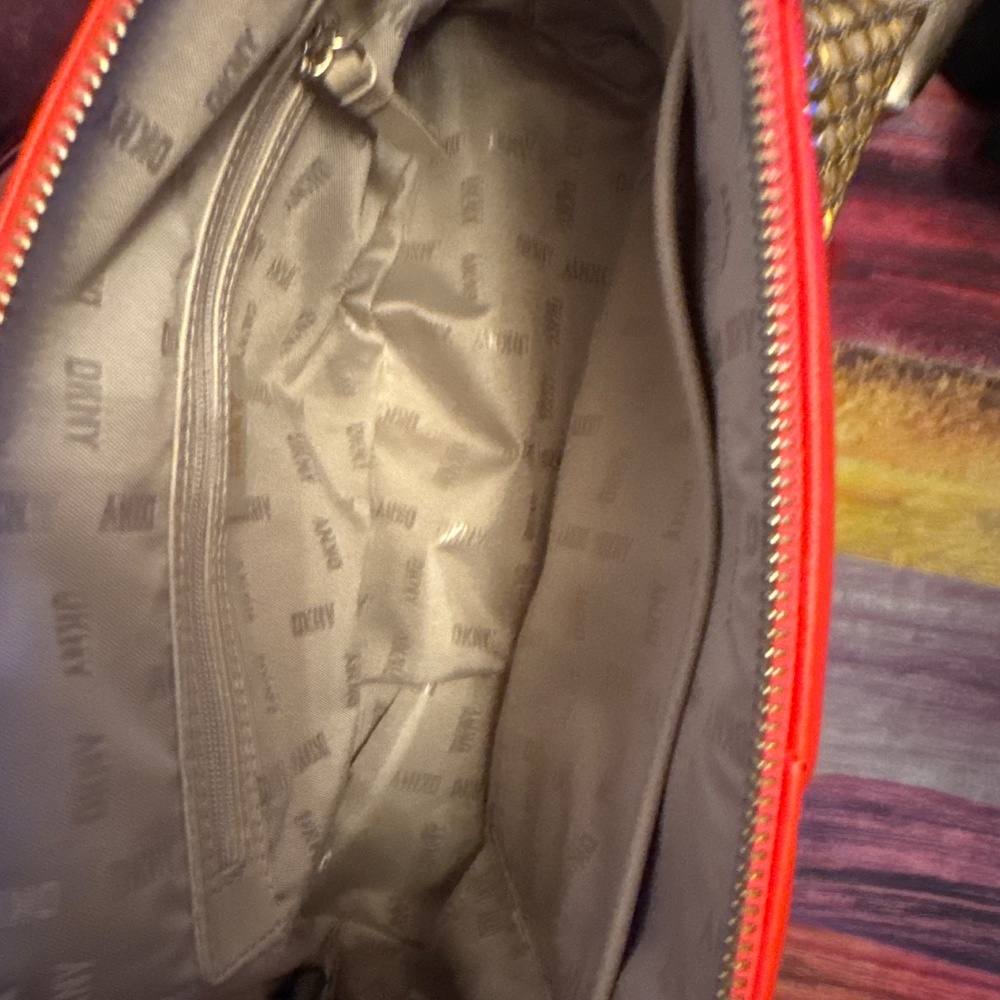 Purse - Picture 5 of 8